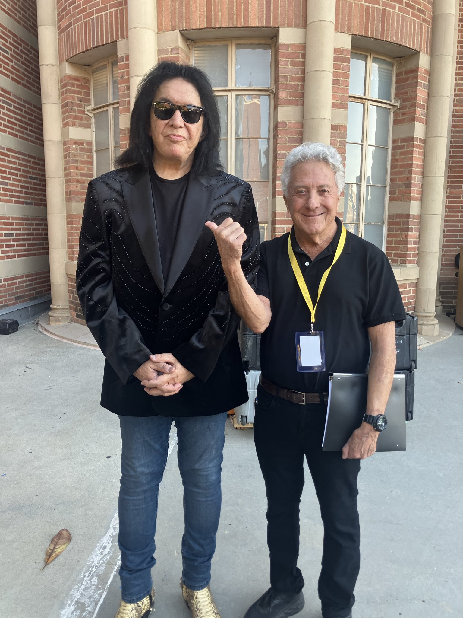 Dustin Hoffman és Gene Simmons egy színpadon: Hollywoodi sztárok ünnepelték a zsidó nép és Izrael évezredes kapcsolatát október 22, 2026 Dustin Hoffman és Gene Simmons